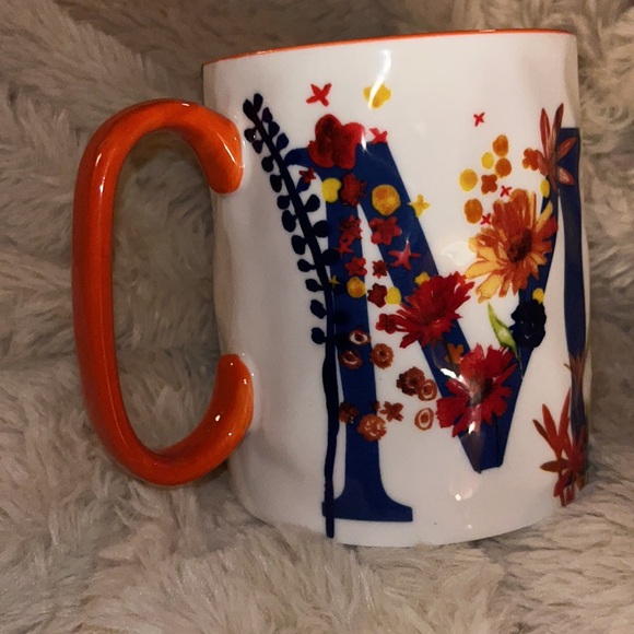 10 Strawberry Street - Artisan Collection - Porcelain - M Monogram - Picture 4 of 8